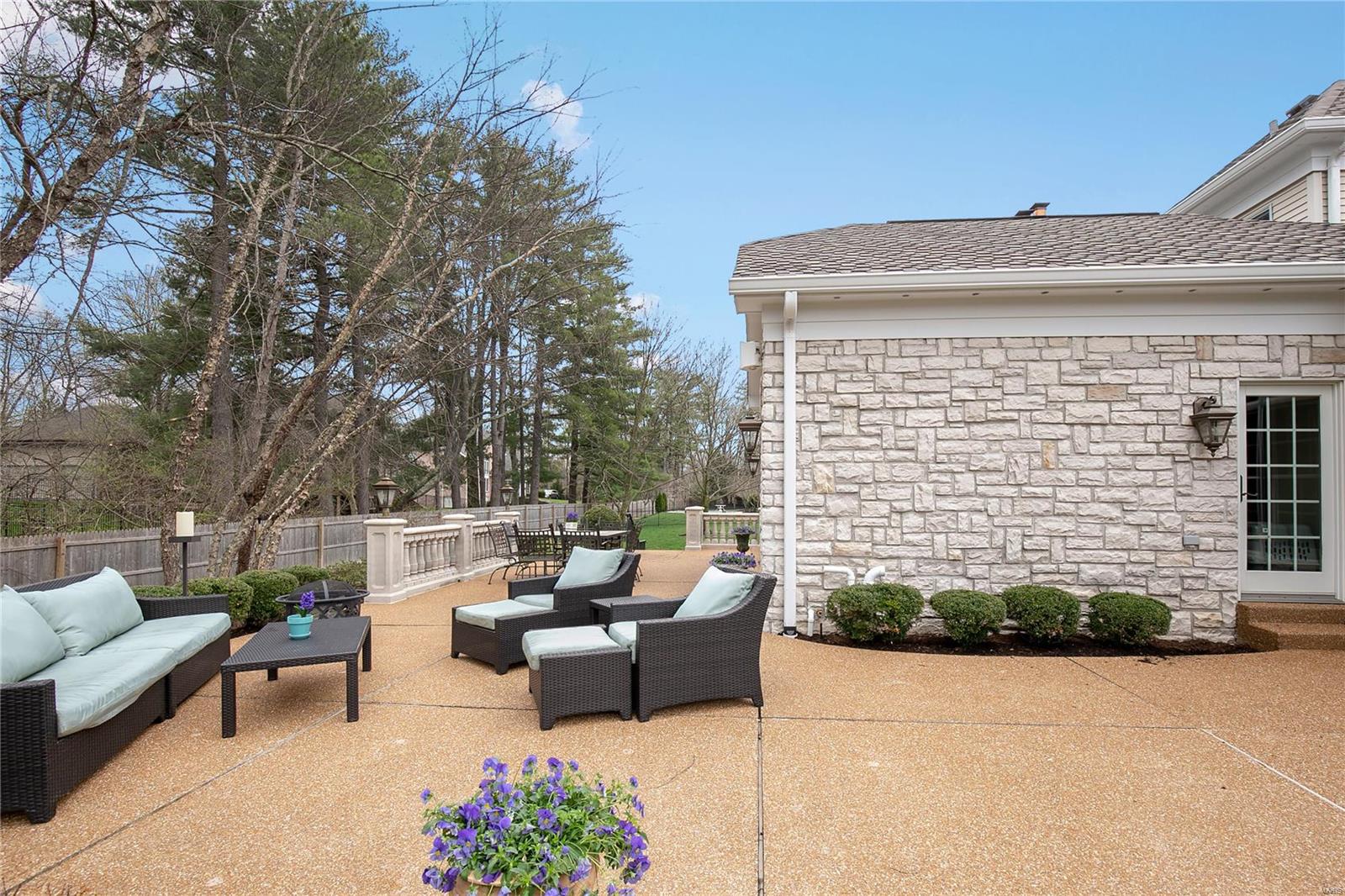 Ladue Grove Estates - Residential