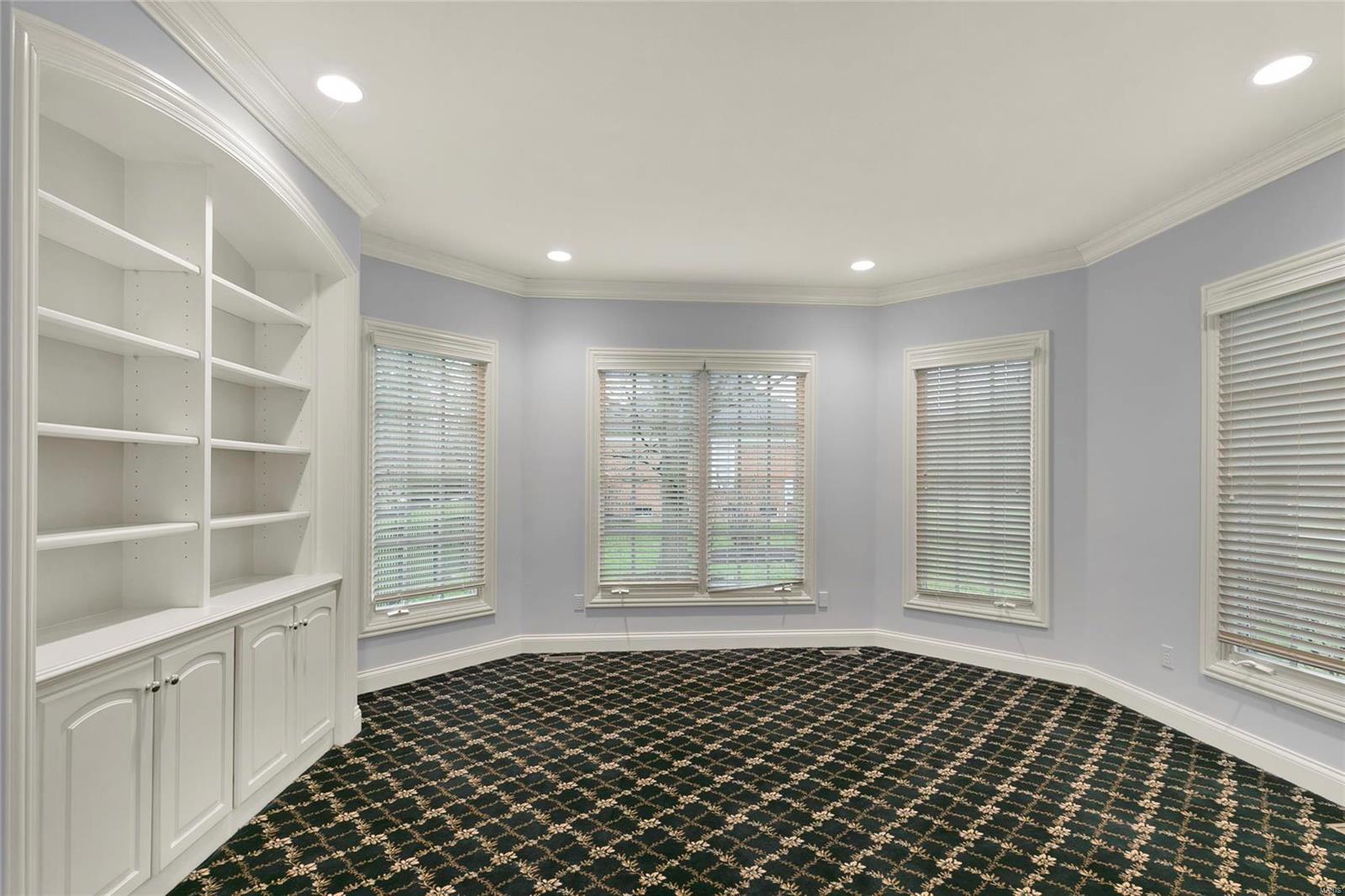 Ladue Grove Estates - Residential