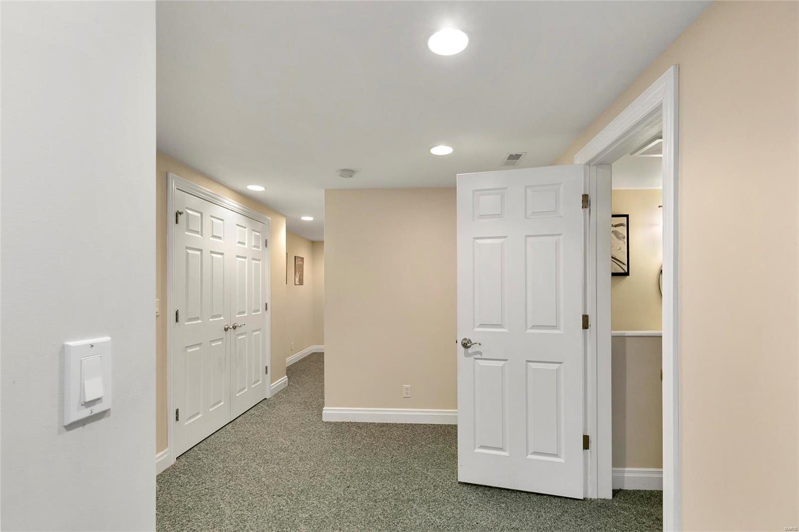 Ladue Grove Estates - Residential