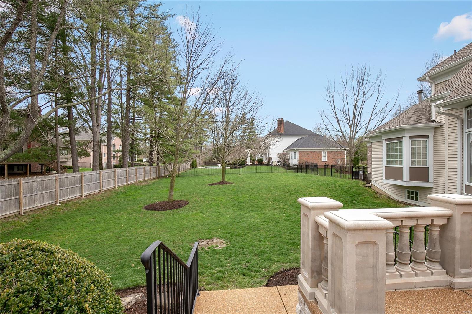 Ladue Grove Estates - Residential