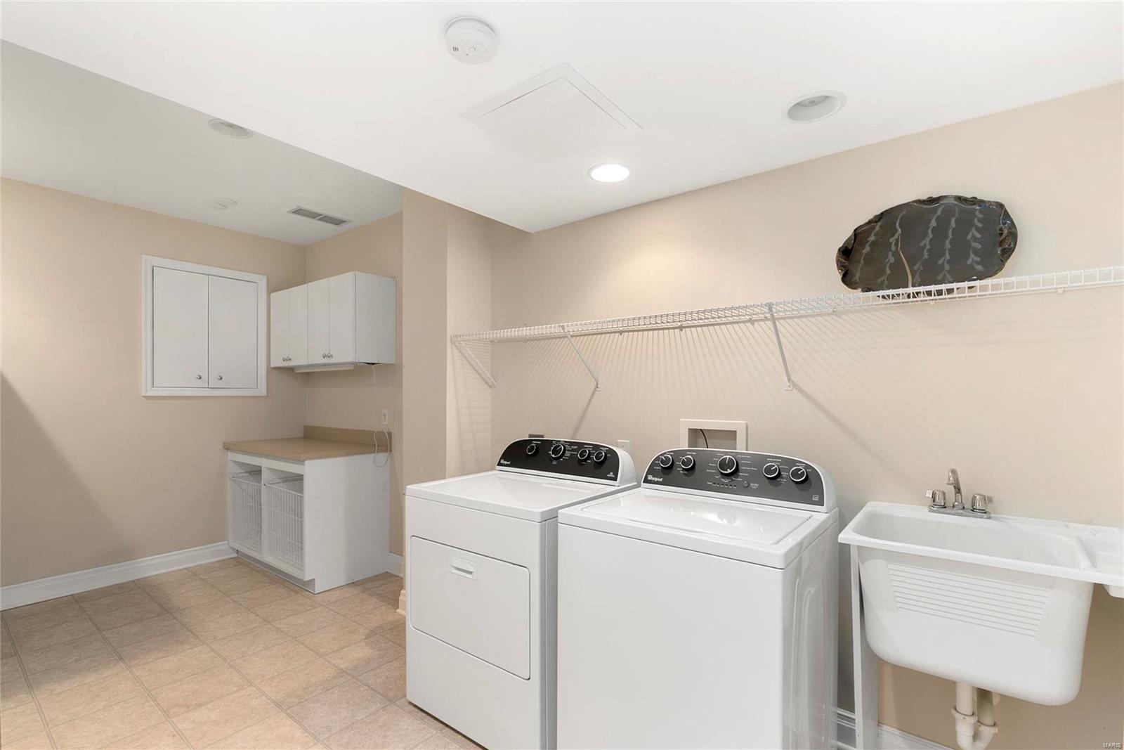 Ladue Grove Estates - Residential