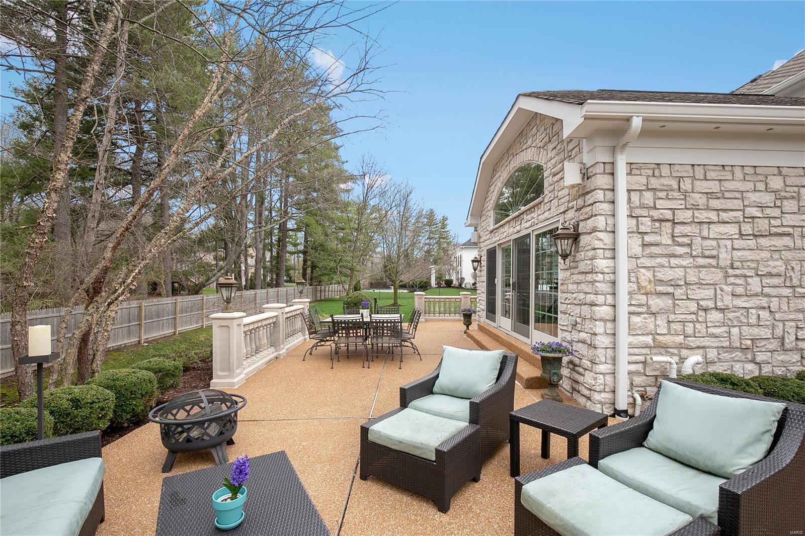 Ladue Grove Estates - Residential