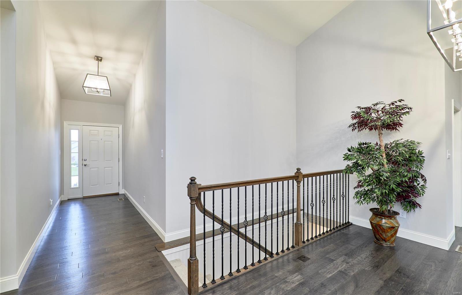 513 Upper Ridgepointe Court