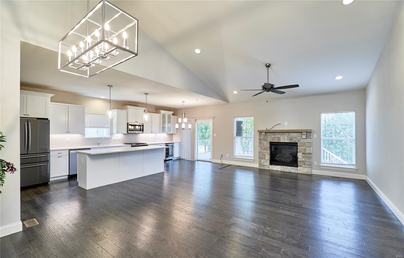 513 Upper Ridgepointe Court