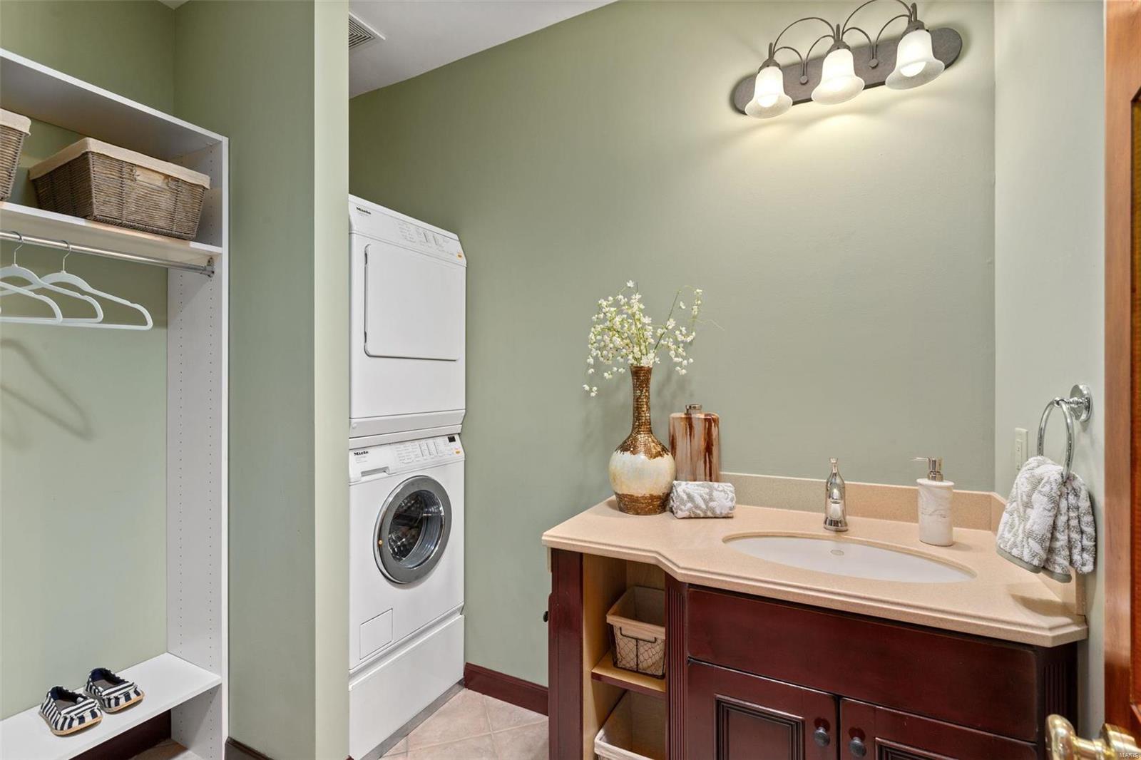 Three Sisters Farm 1 - Residential