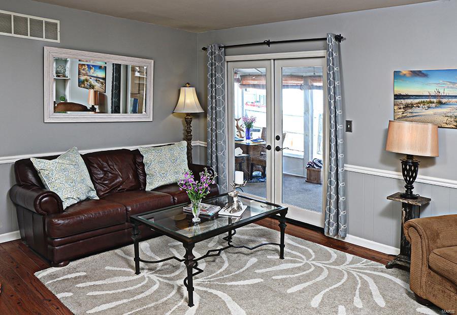 Round Hill - Residential