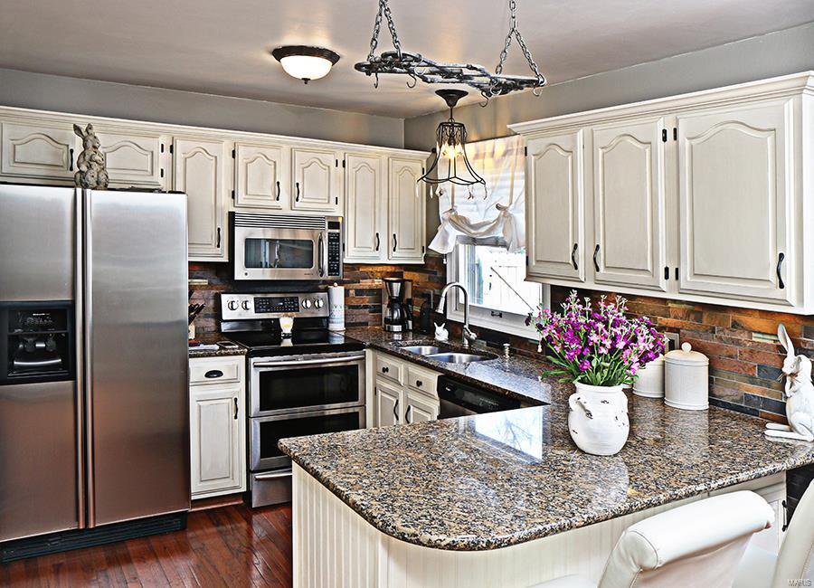 Round Hill - Residential