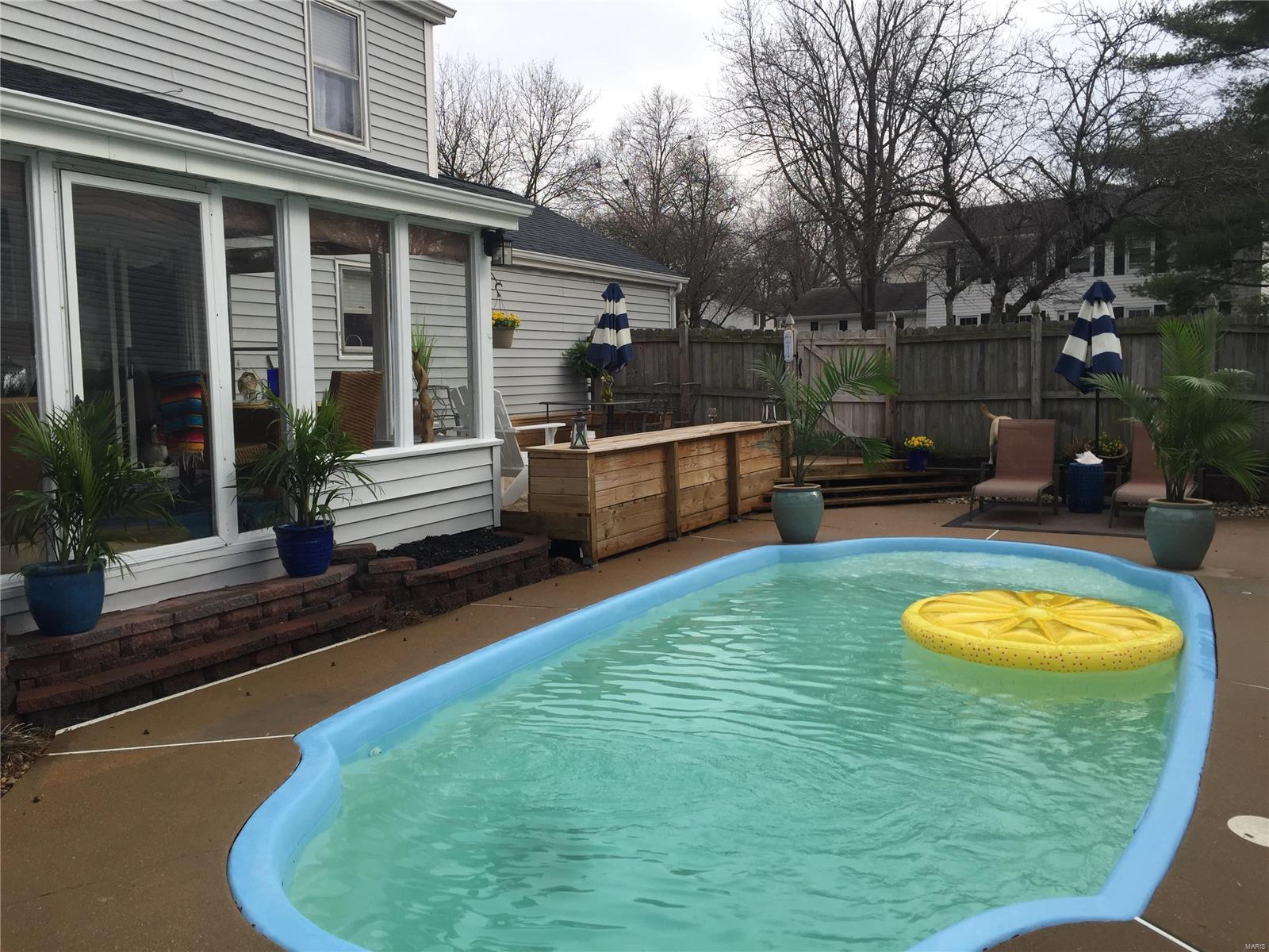 Round Hill - Residential