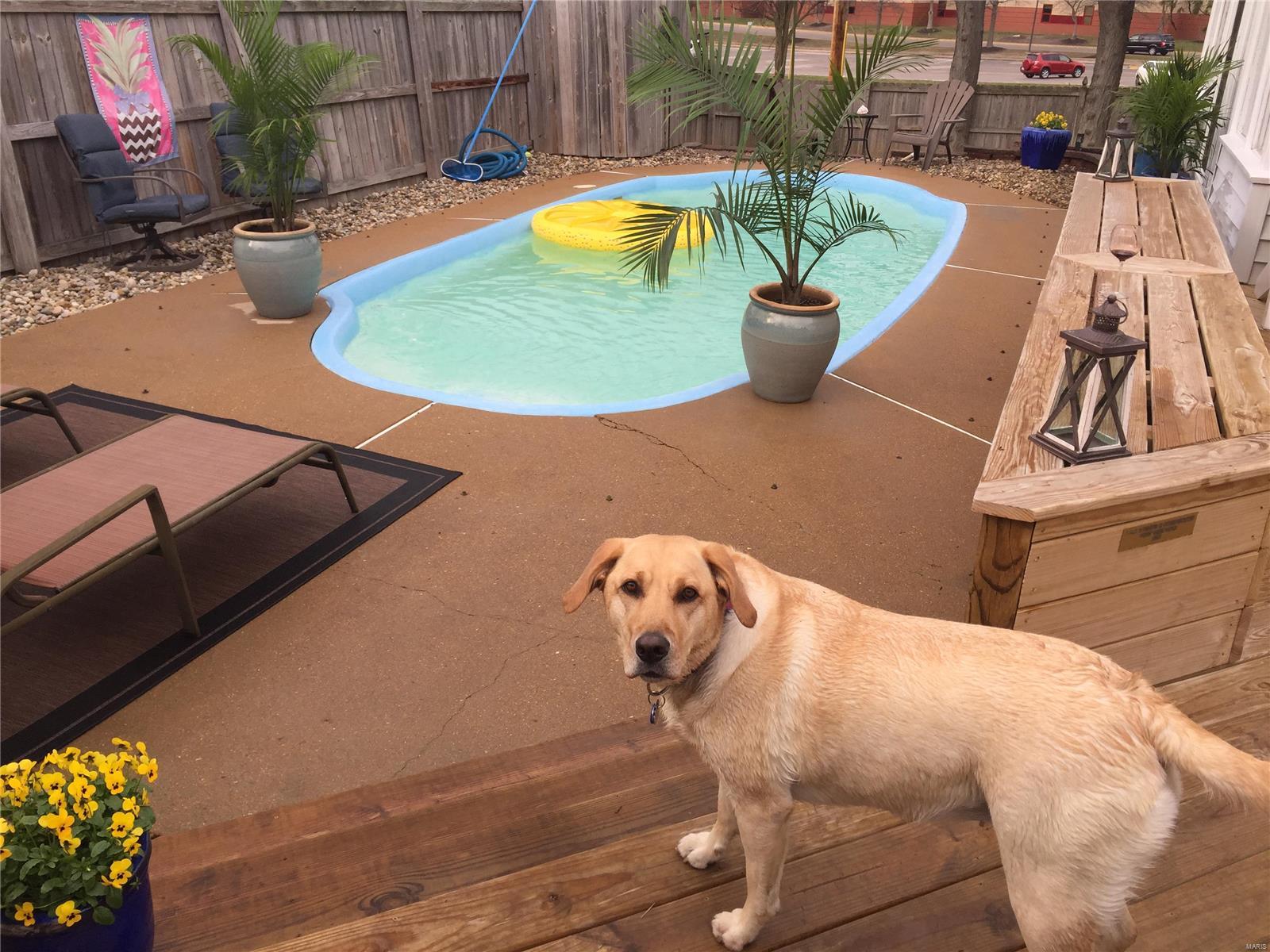 Round Hill - Residential