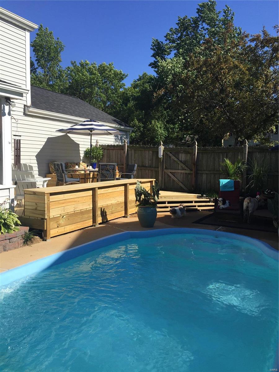 Round Hill - Residential