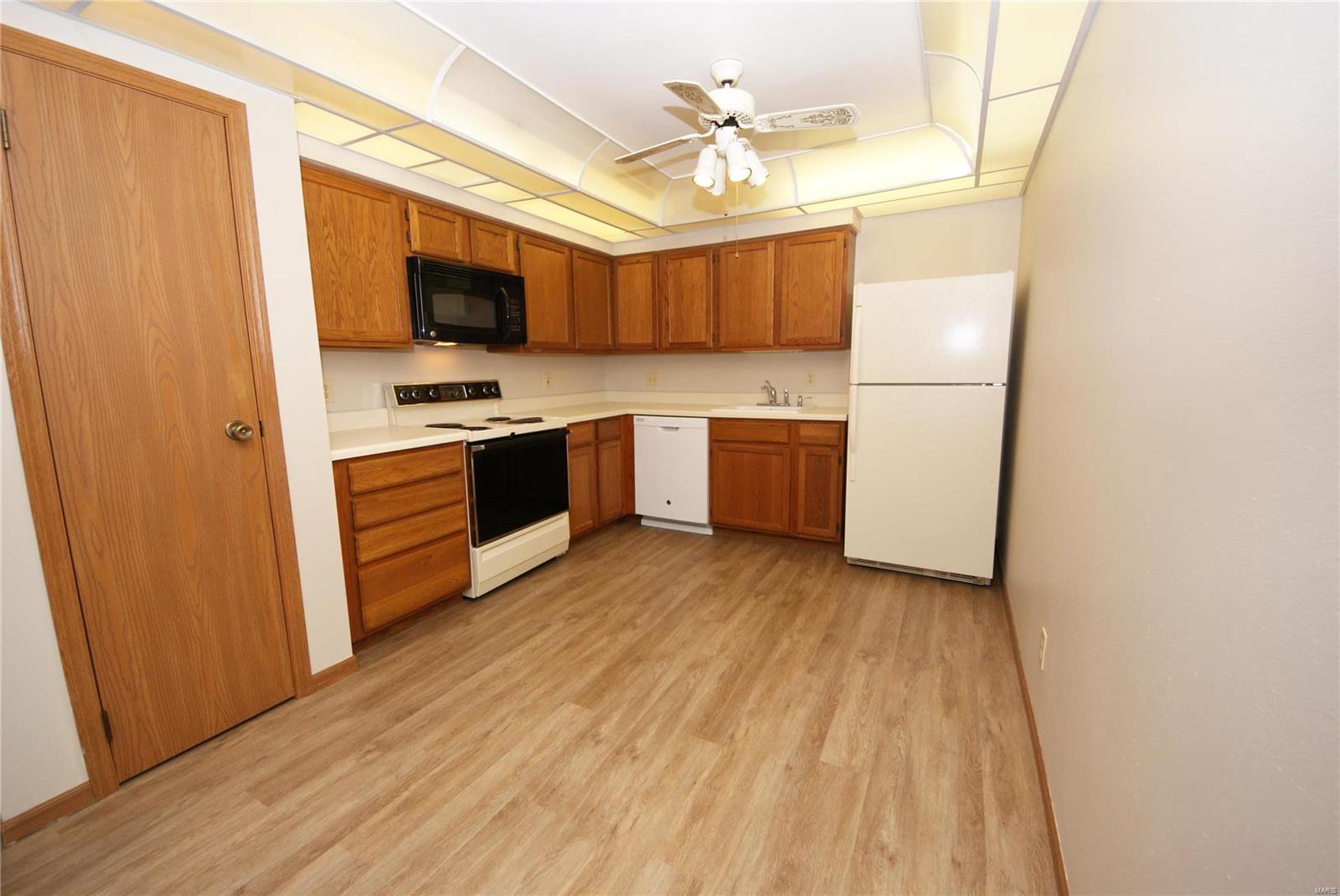Treetop Condo Ph II - Residential