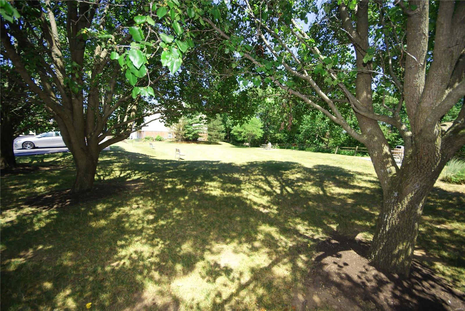 Treetop Condo Ph II - Residential