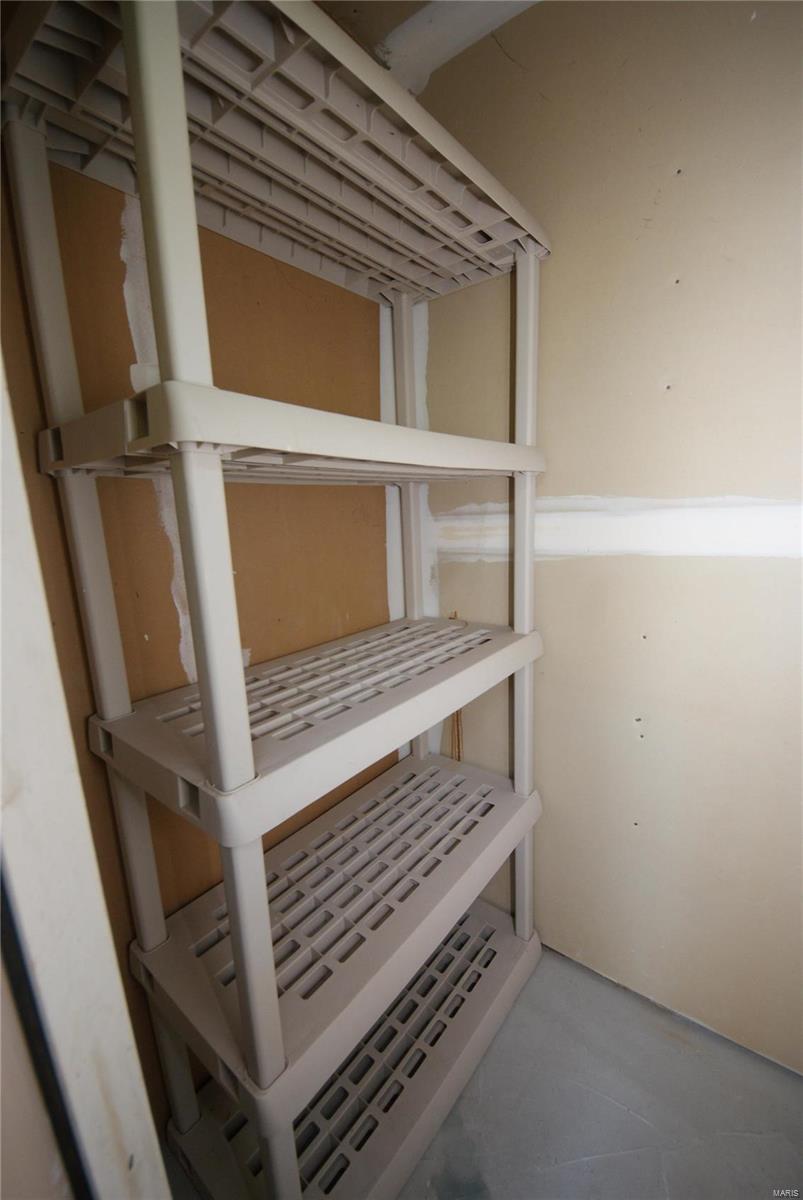 Treetop Condo Ph II - Residential
