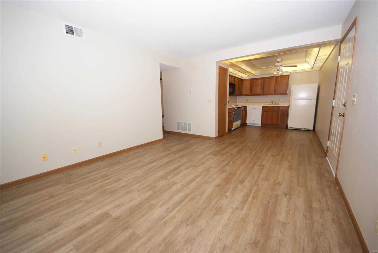 Treetop Condo Ph II - Residential