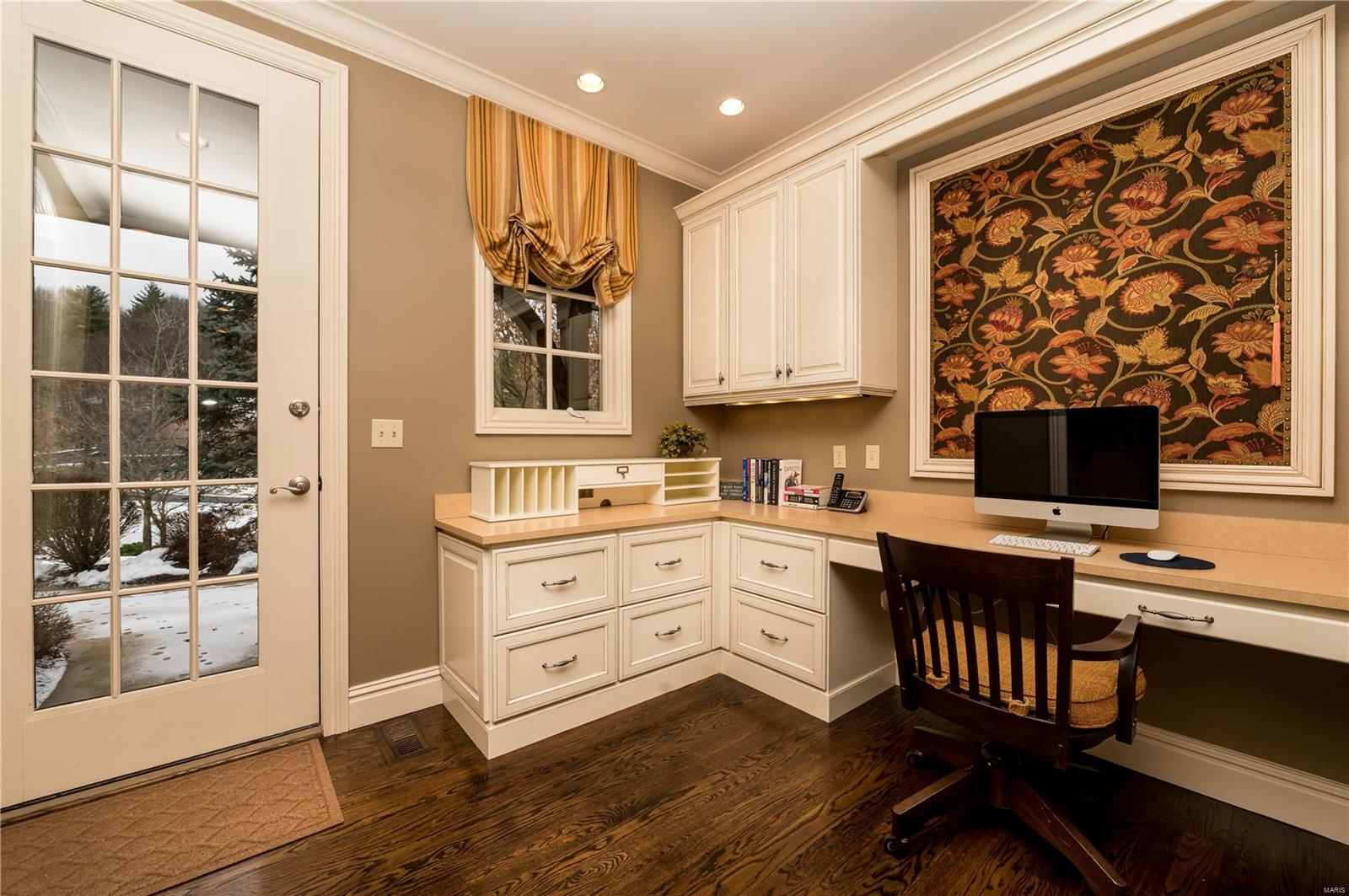 Shepard Oaks - Residential