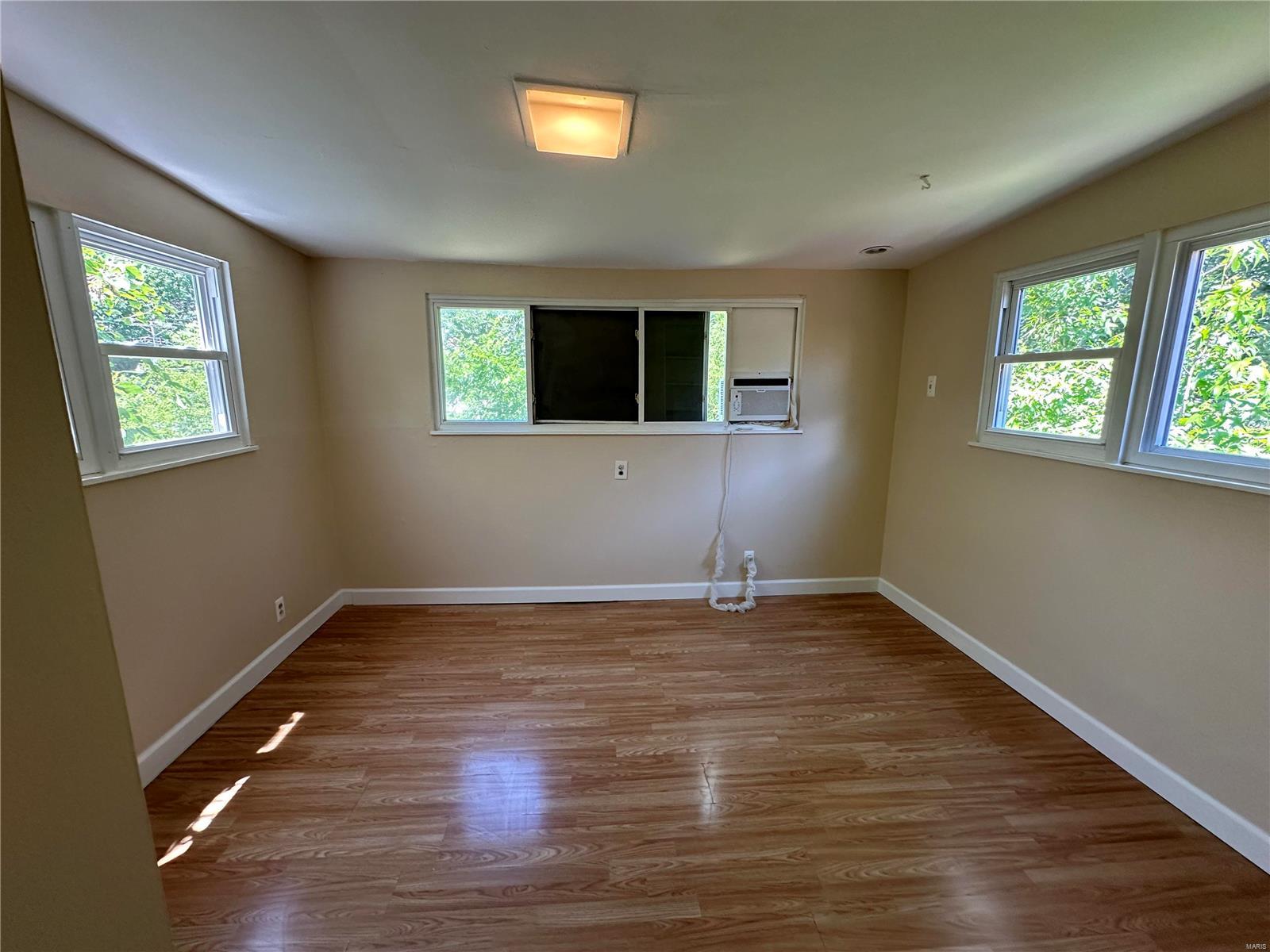 St Louis, Missouri 63116, United States, 1 Bedroom Bedrooms, ,1 BathroomBathrooms,Residential,Pending,41859