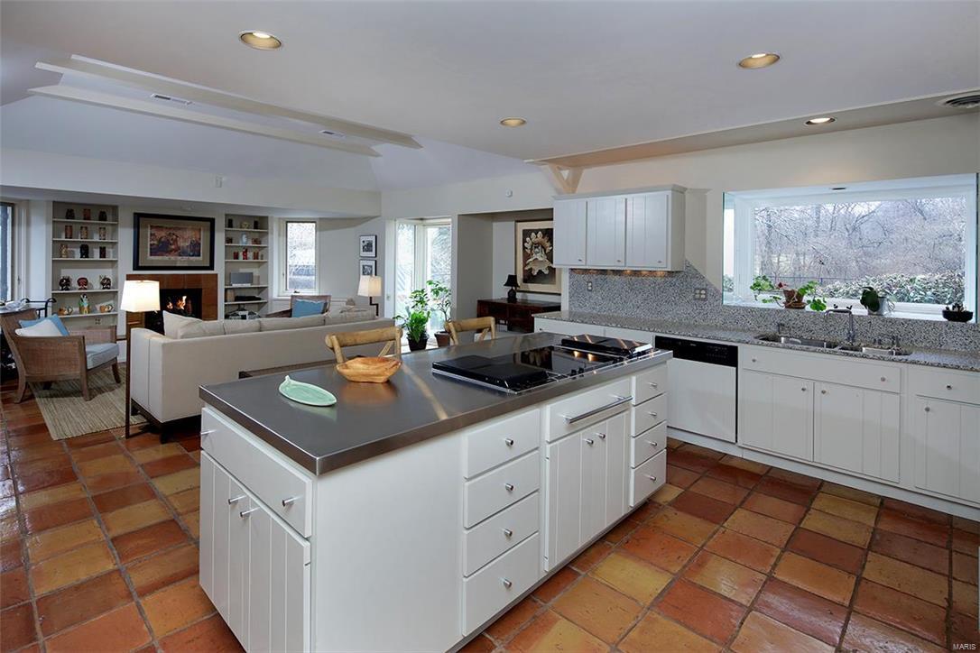 Greenbriar Lts 14 & 16 & Lt Pt 12 & - Residential