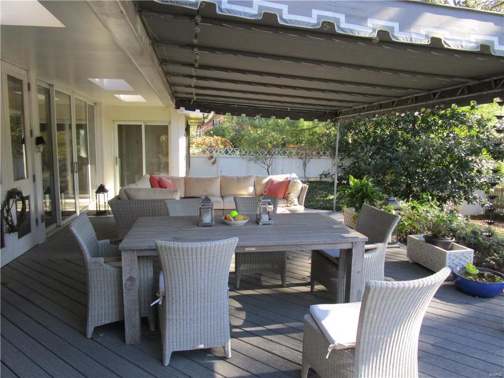 Greenbriar Lts 14 & 16 & Lt Pt 12 & - Residential