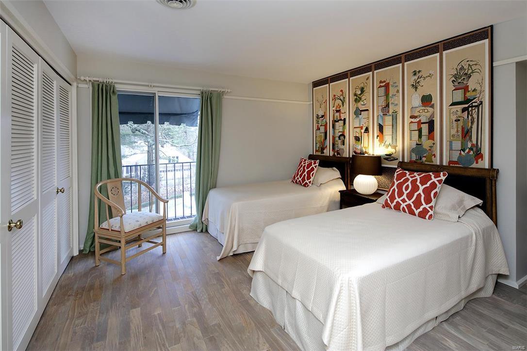 Greenbriar Lts 14 & 16 & Lt Pt 12 & - Residential