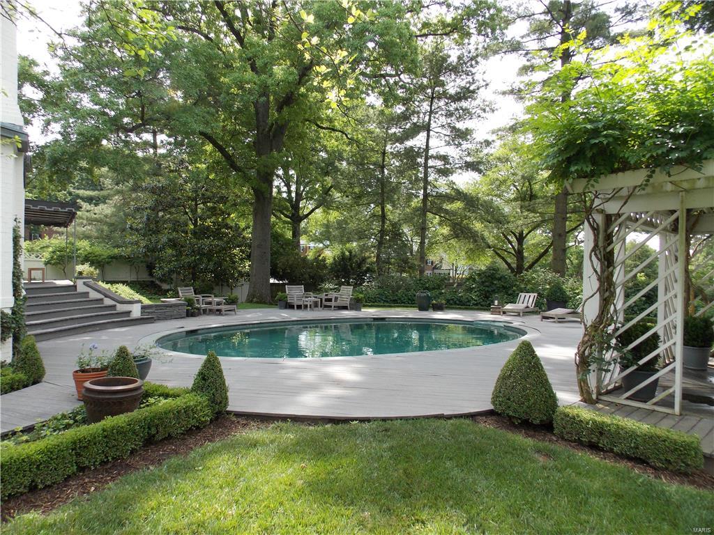 Greenbriar Lts 14 & 16 & Lt Pt 12 & - Residential