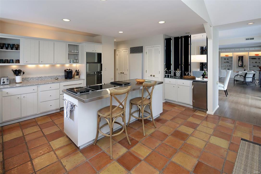 Greenbriar Lts 14 & 16 & Lt Pt 12 & - Residential