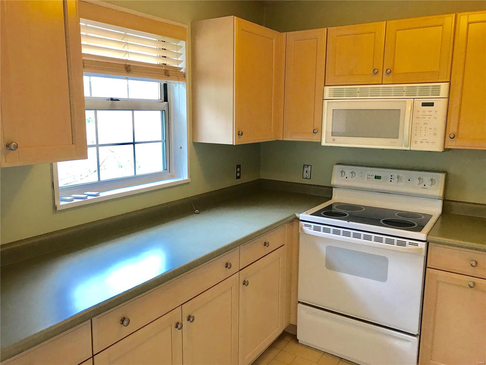 Brentwood Forest Condo - Residential