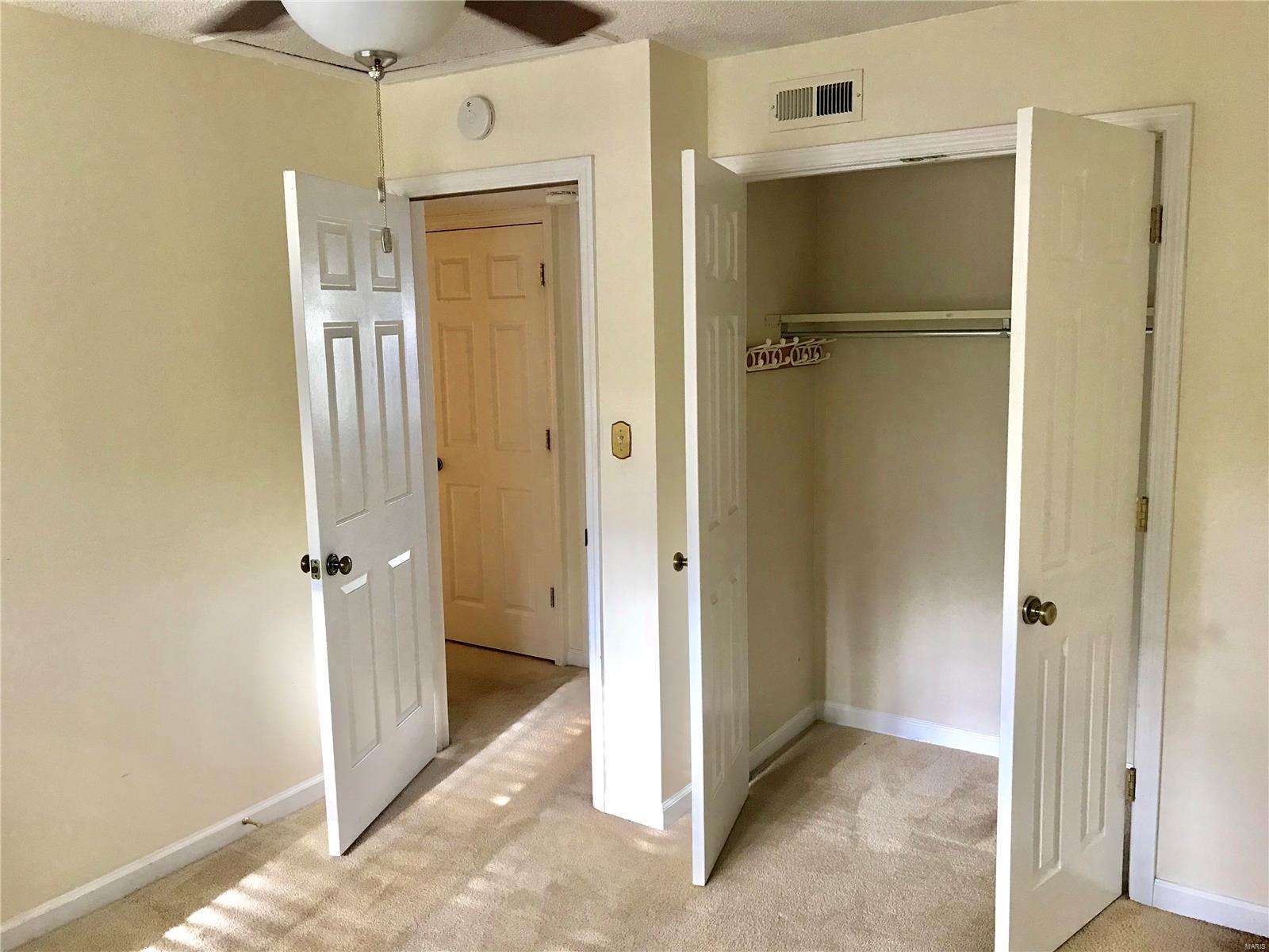 Brentwood Forest Condo - Residential