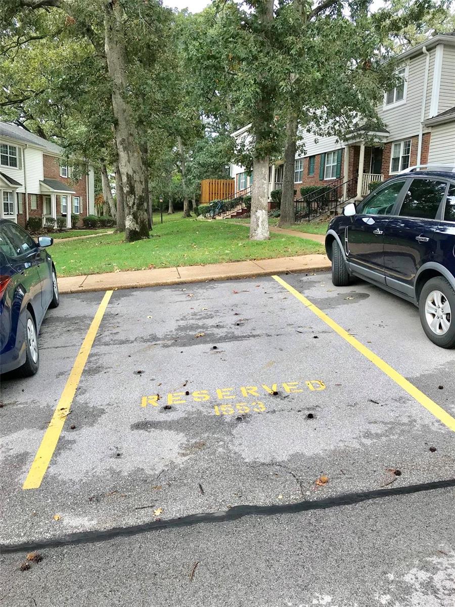 Brentwood Forest Condo - Residential