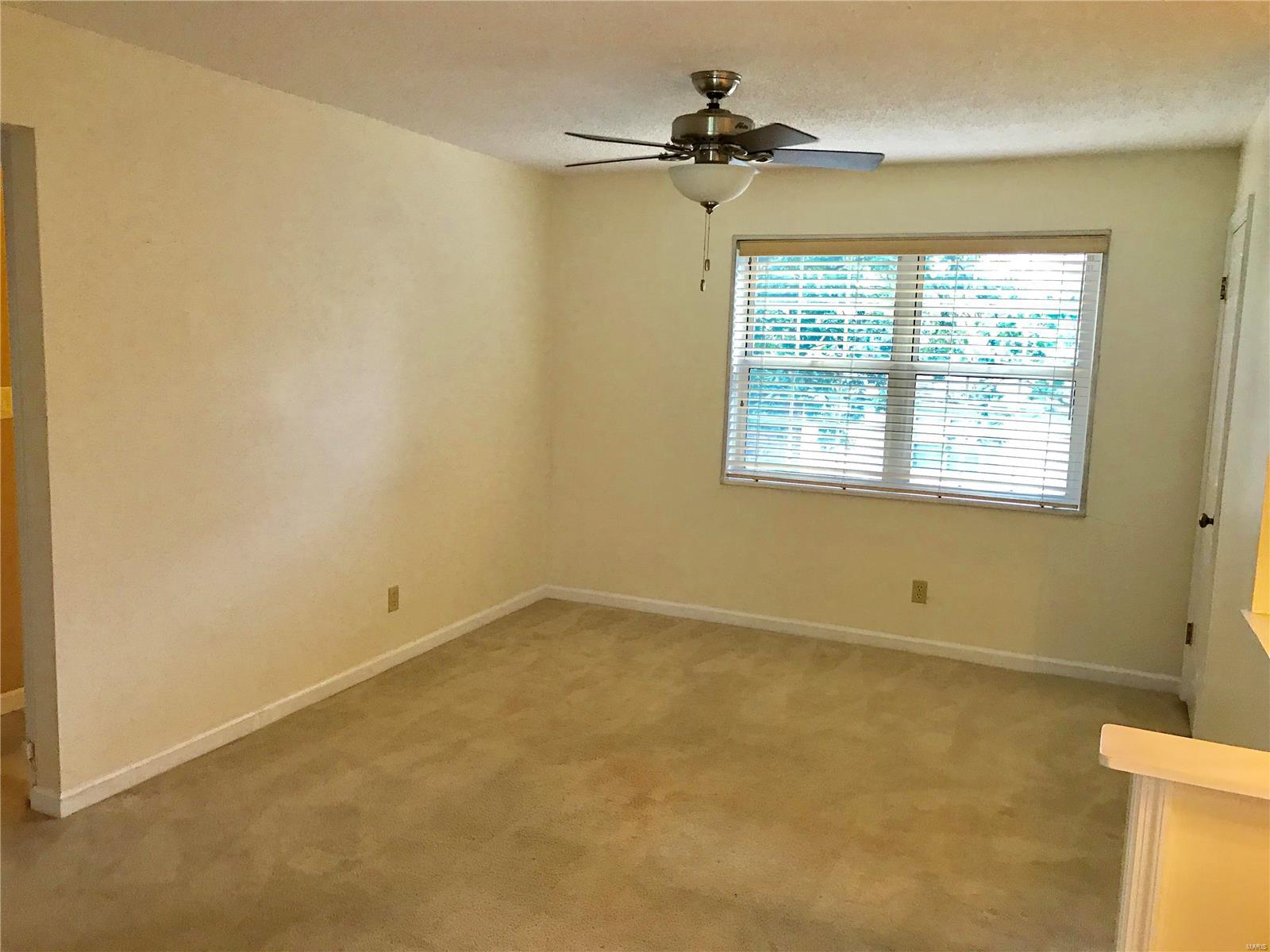 Brentwood Forest Condo - Residential