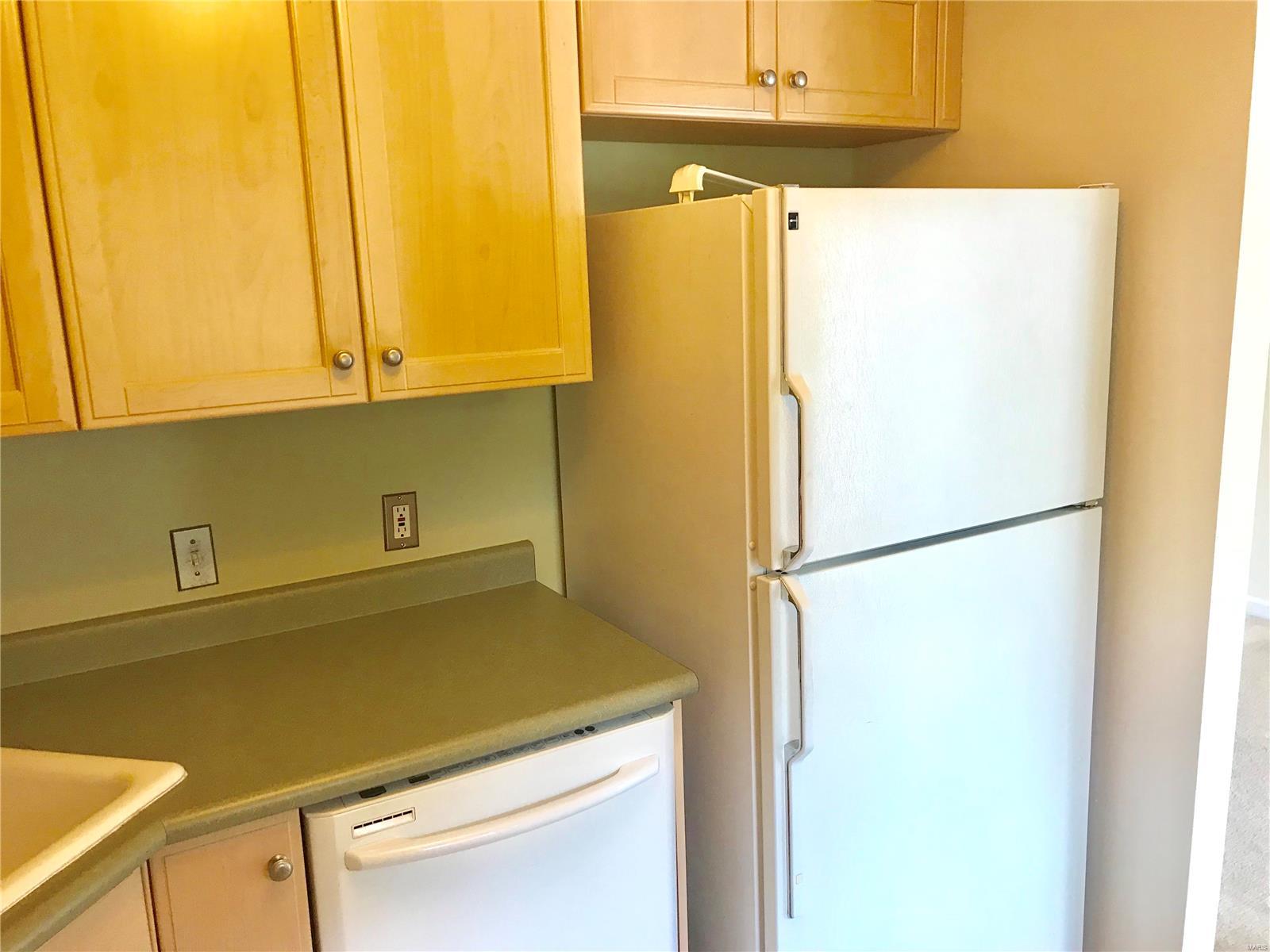 Brentwood Forest Condo - Residential