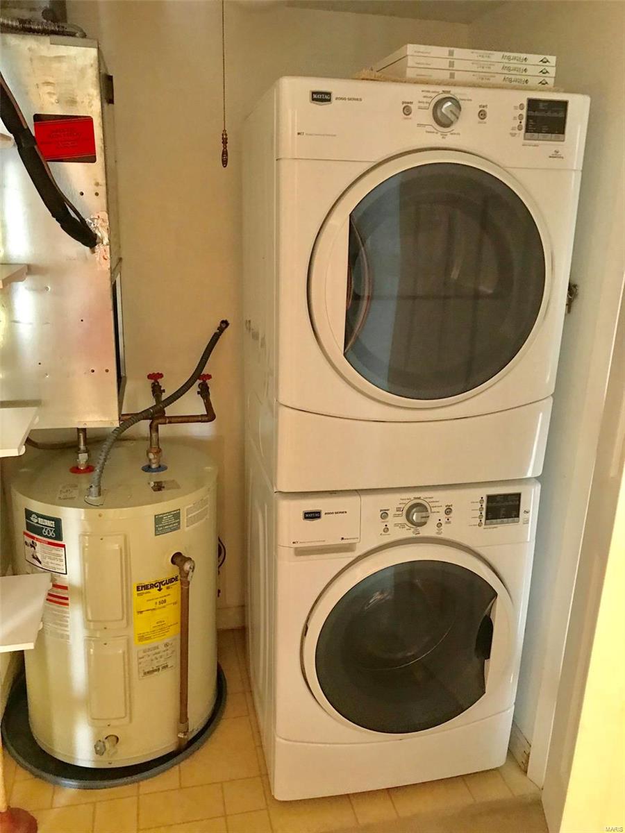 Brentwood Forest Condo - Residential