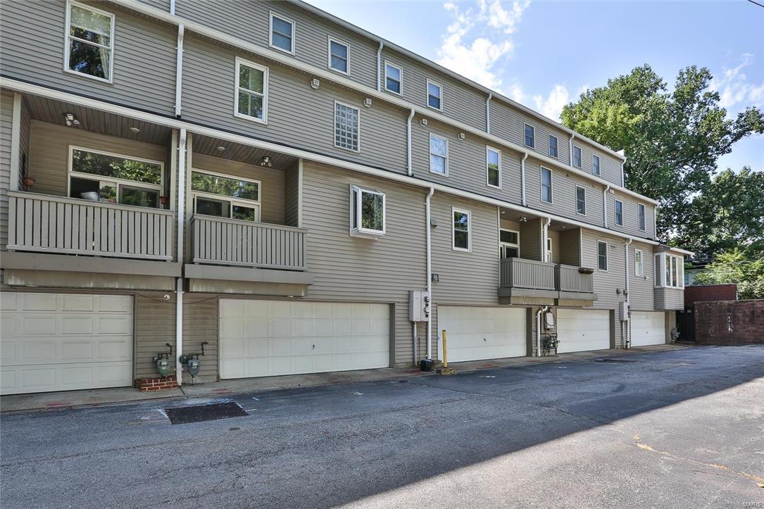 Taylor Place Twnhse - Residential