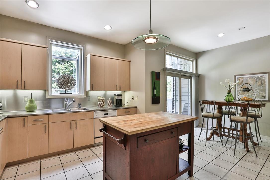 Taylor Place Twnhse - Residential