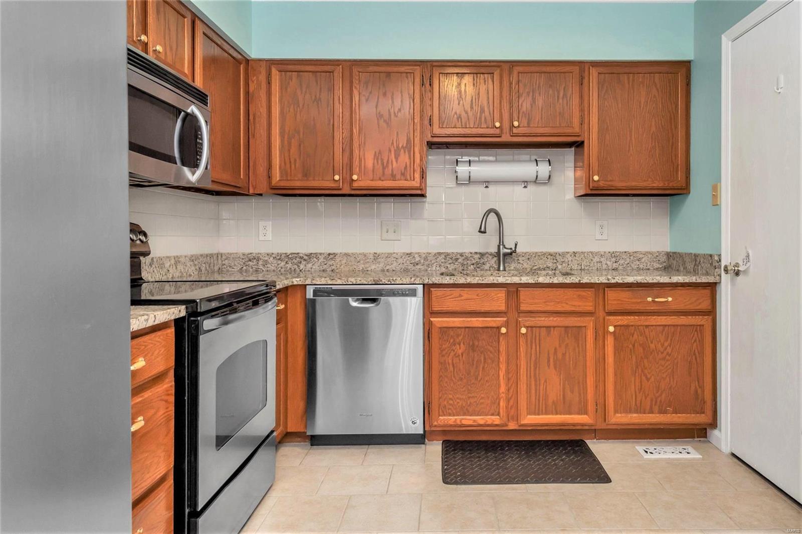 Spring Glen Condo Ph Twelve - Residential