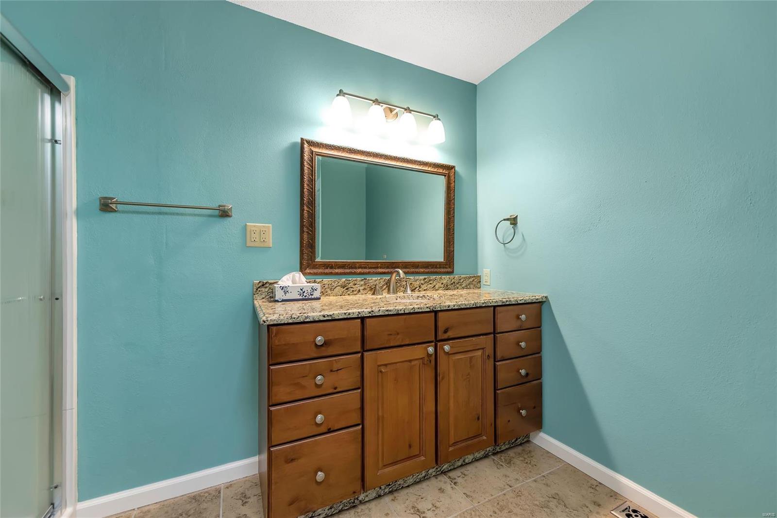 Spring Glen Condo Ph Twelve - Residential