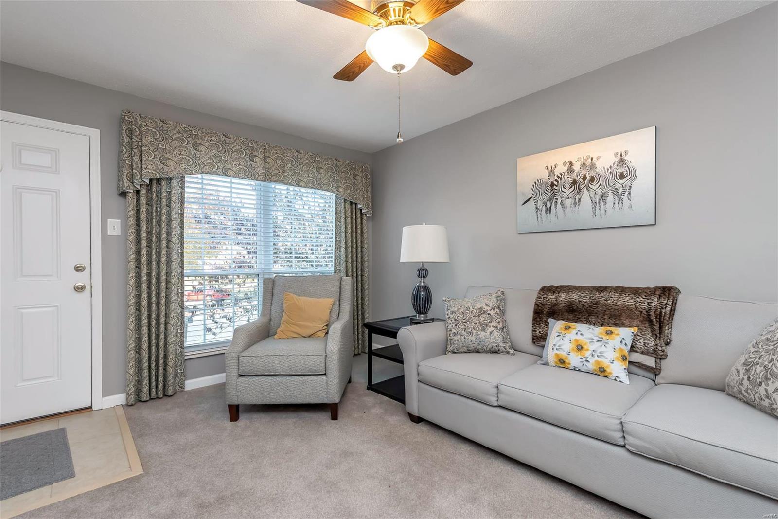 Spring Glen Condo Ph Twelve - Residential