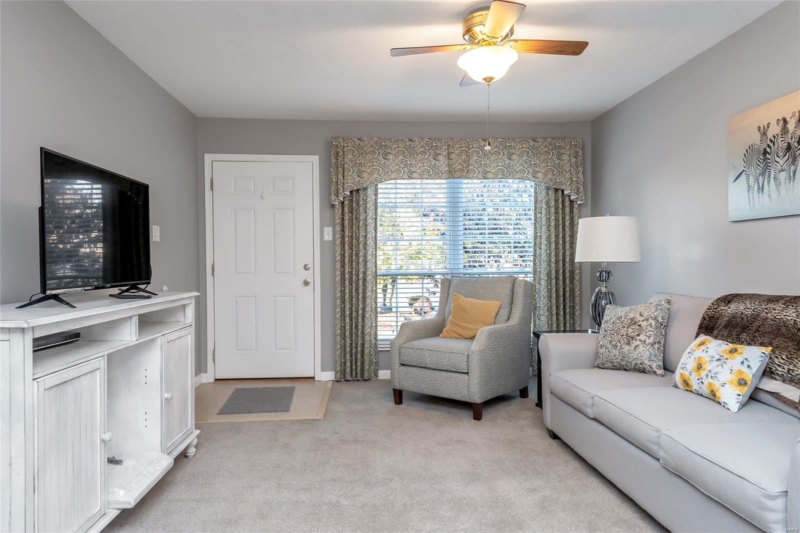 Spring Glen Condo Ph Twelve - Residential