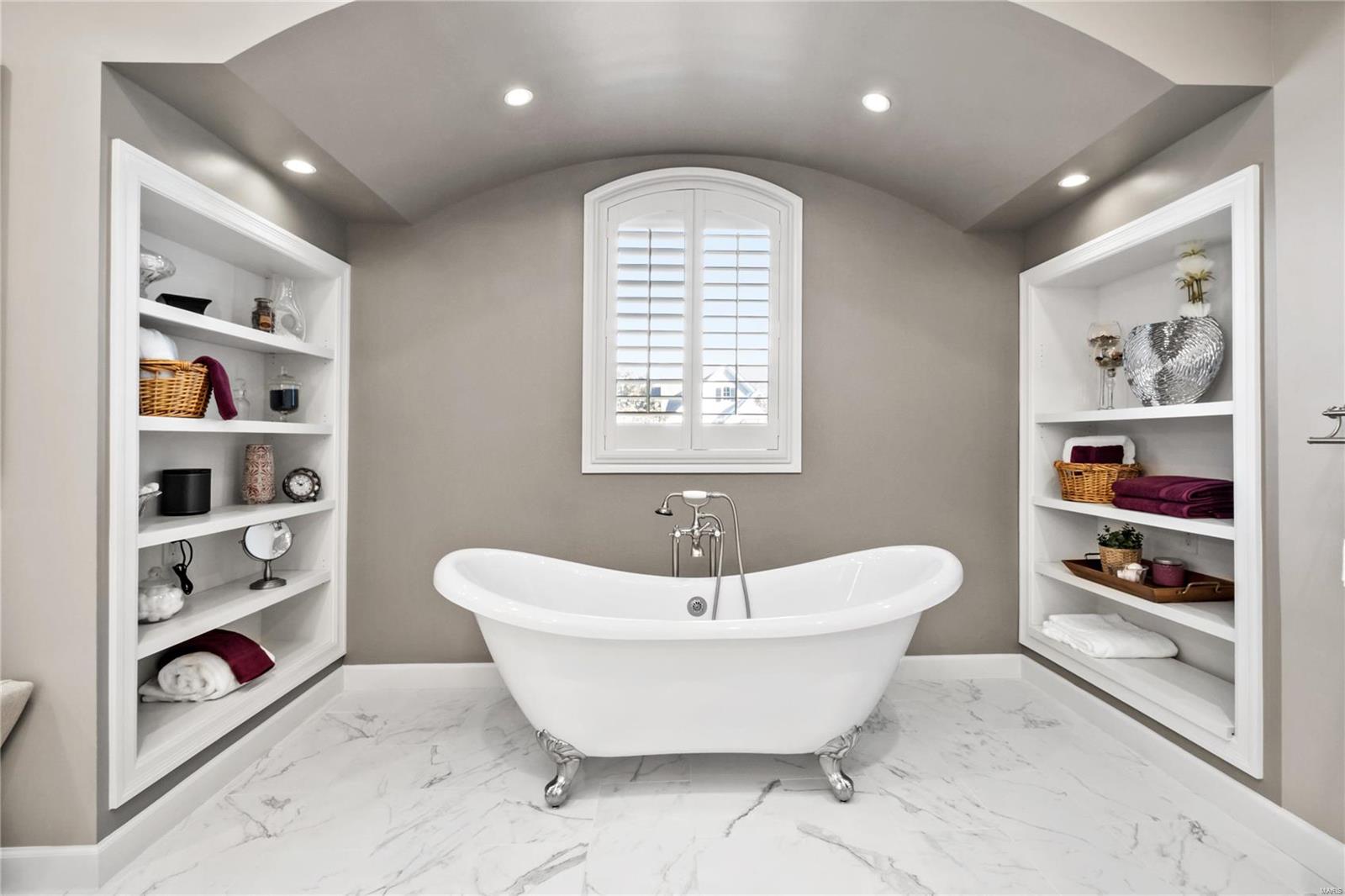 Country Lake Estates Drive - Residential