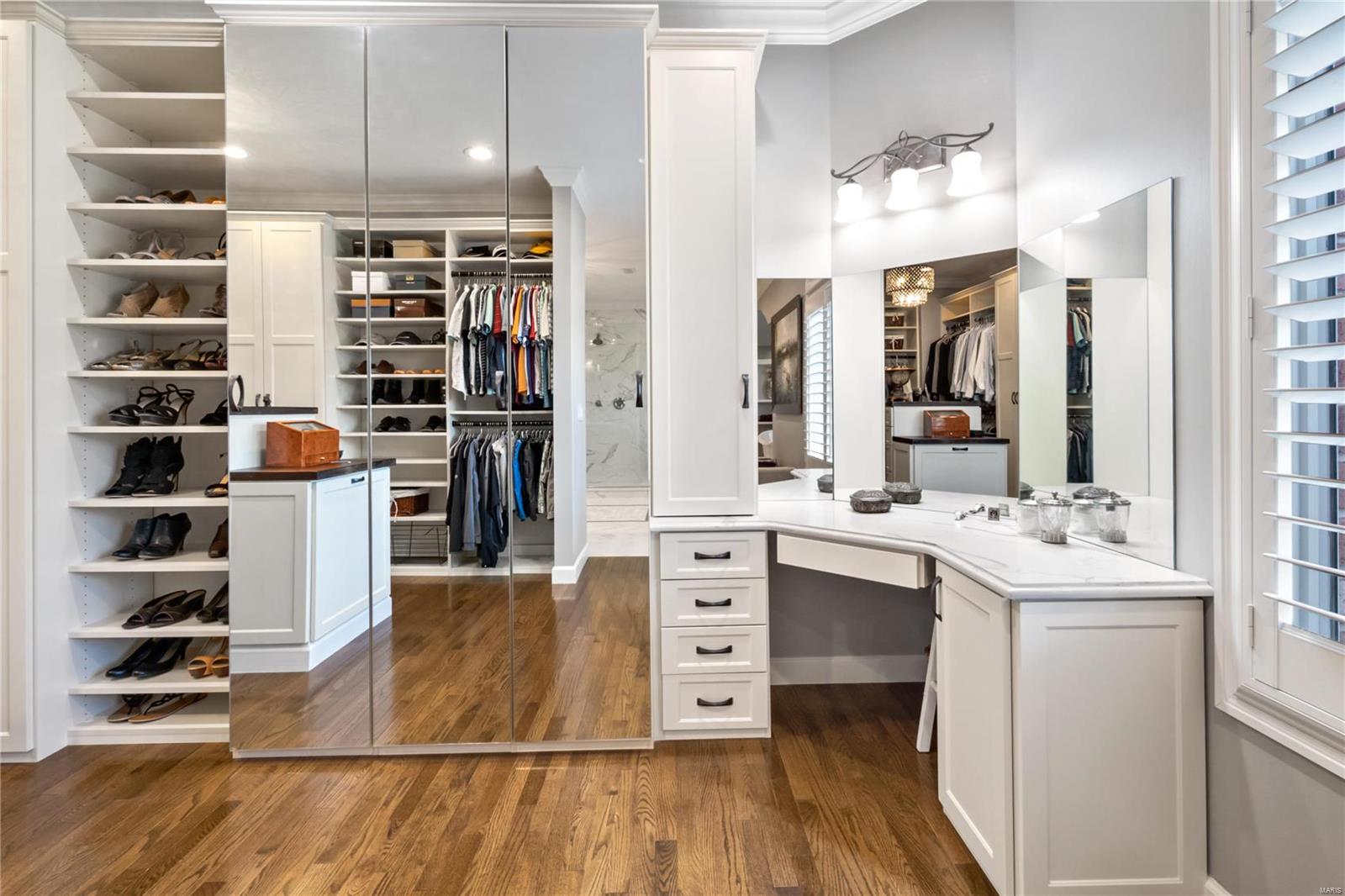 Country Lake Estates Drive - Residential