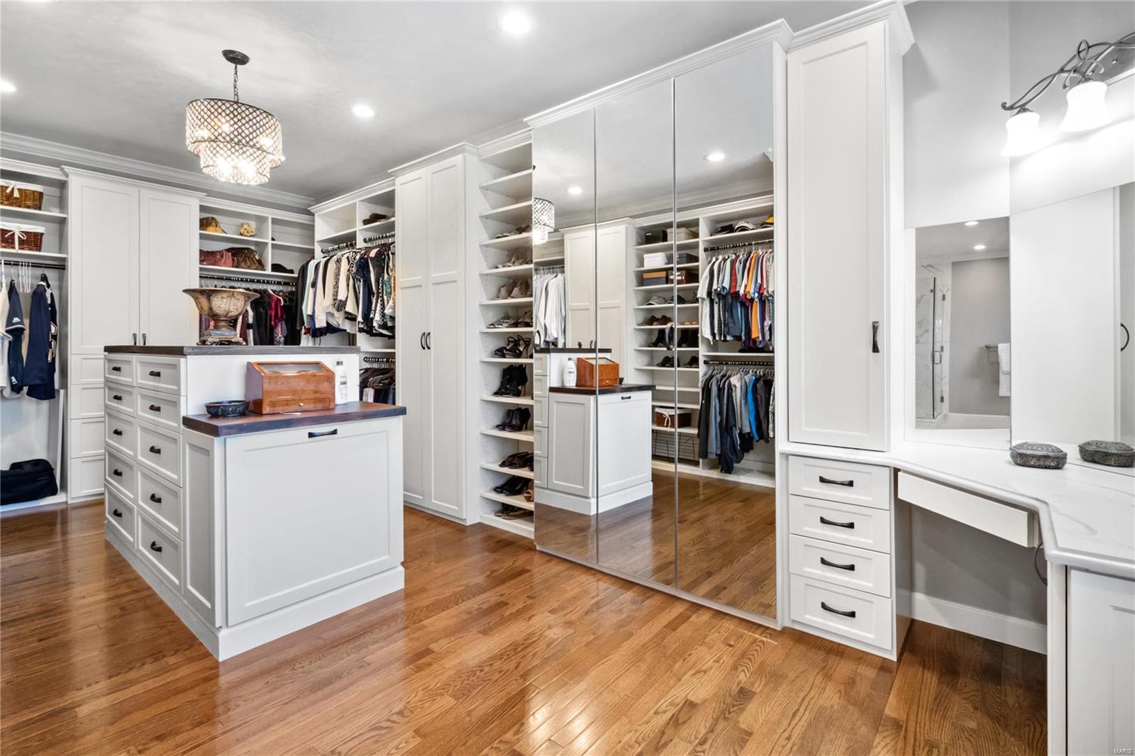 Country Lake Estates Drive - Residential