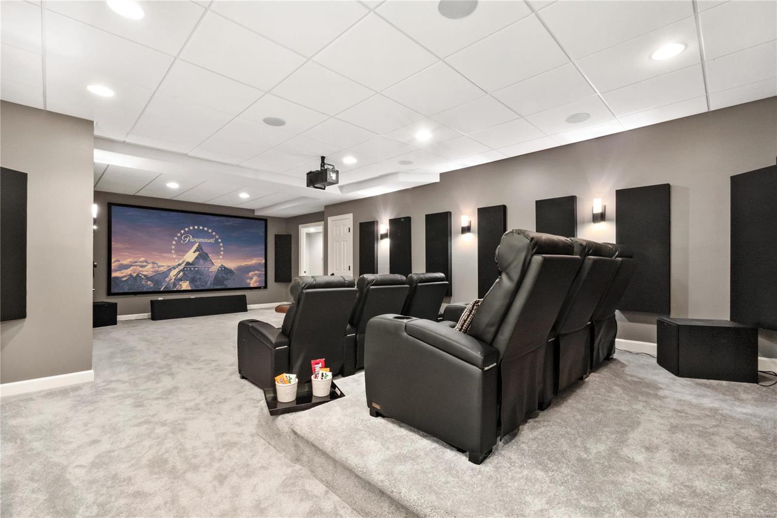 Country Lake Estates Drive - Residential