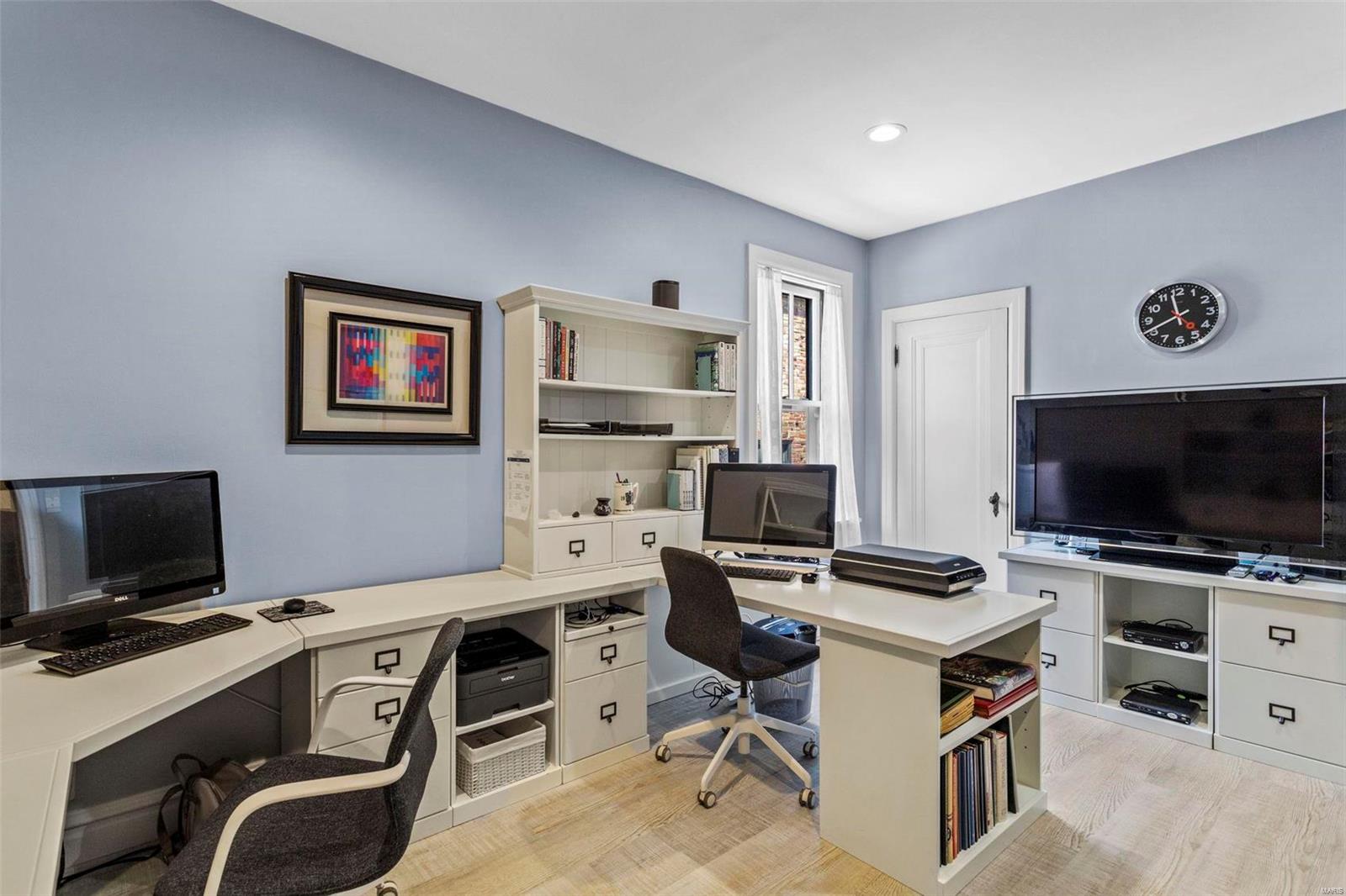 Davis Place - Residential