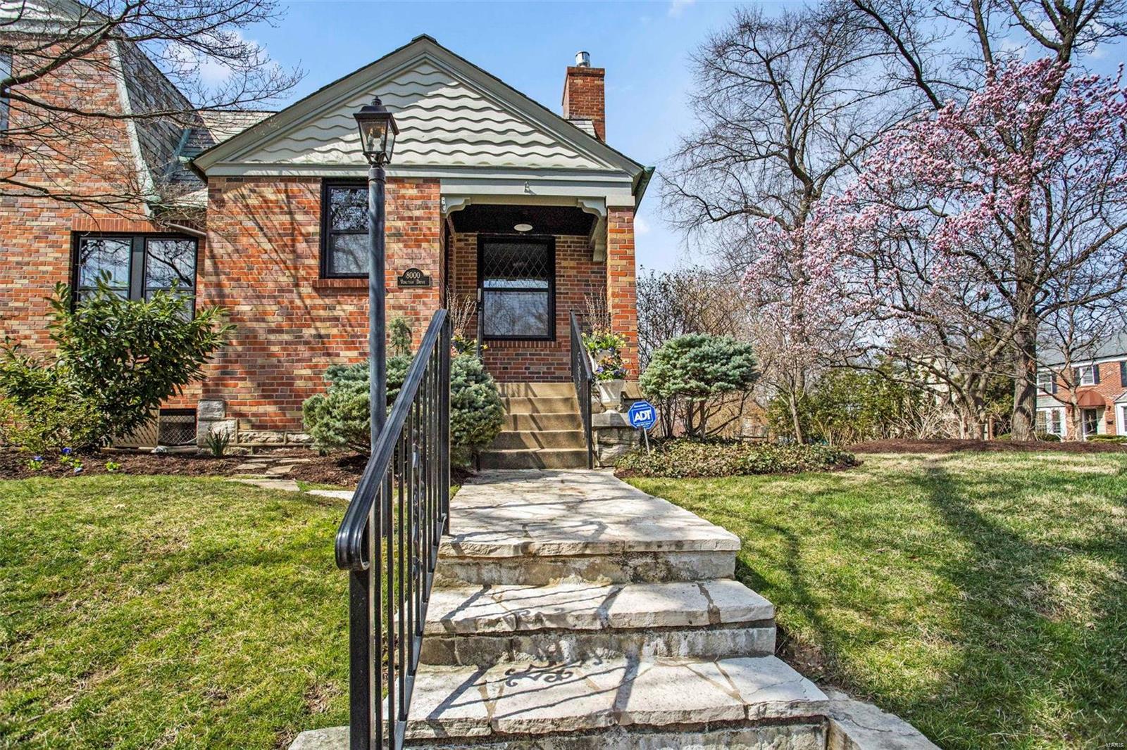 Davis Place - Residential