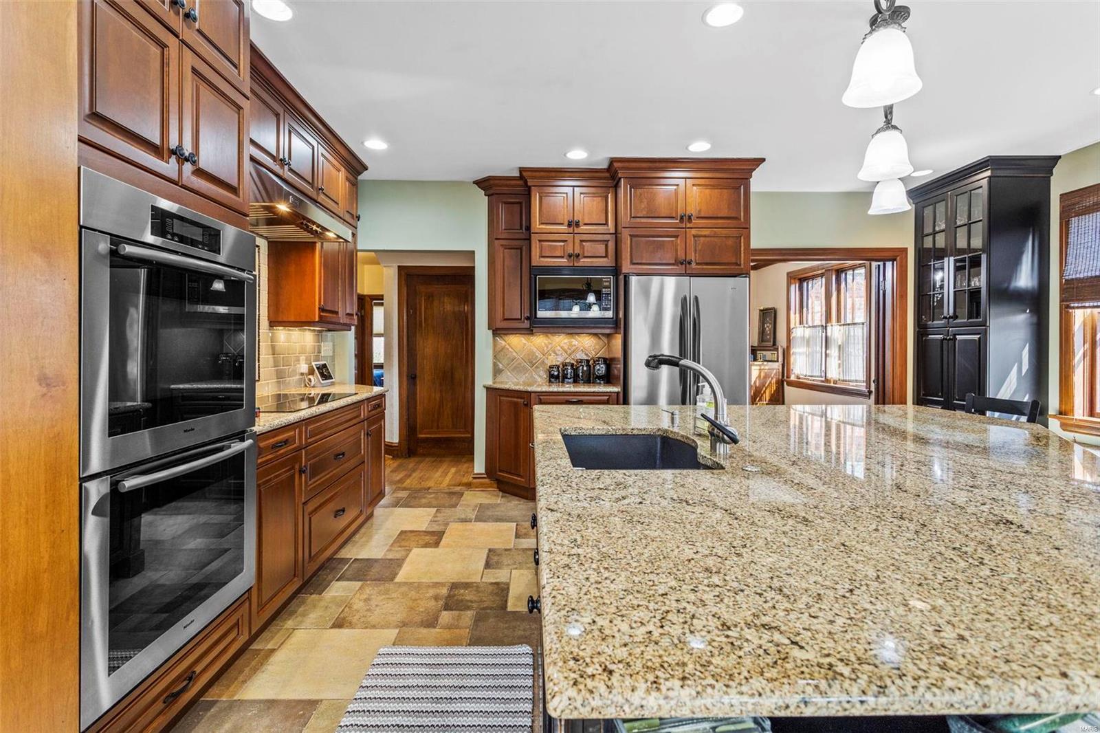 Davis Place - Residential