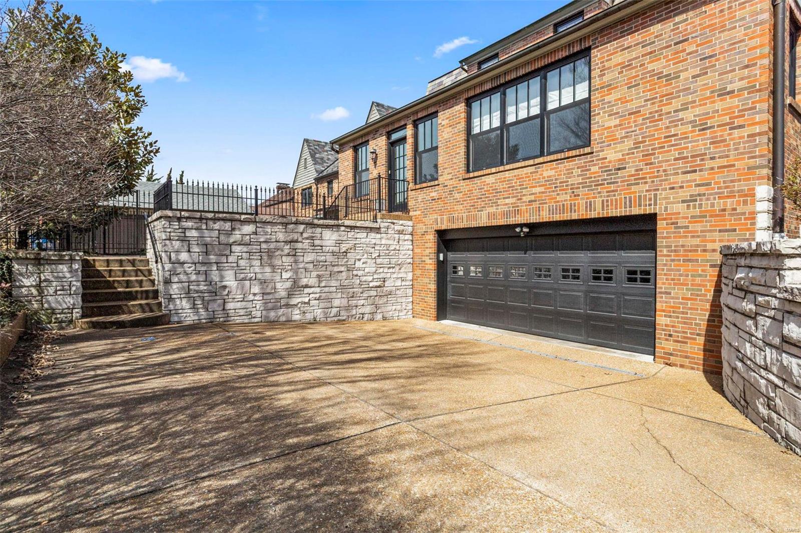 Davis Place - Residential