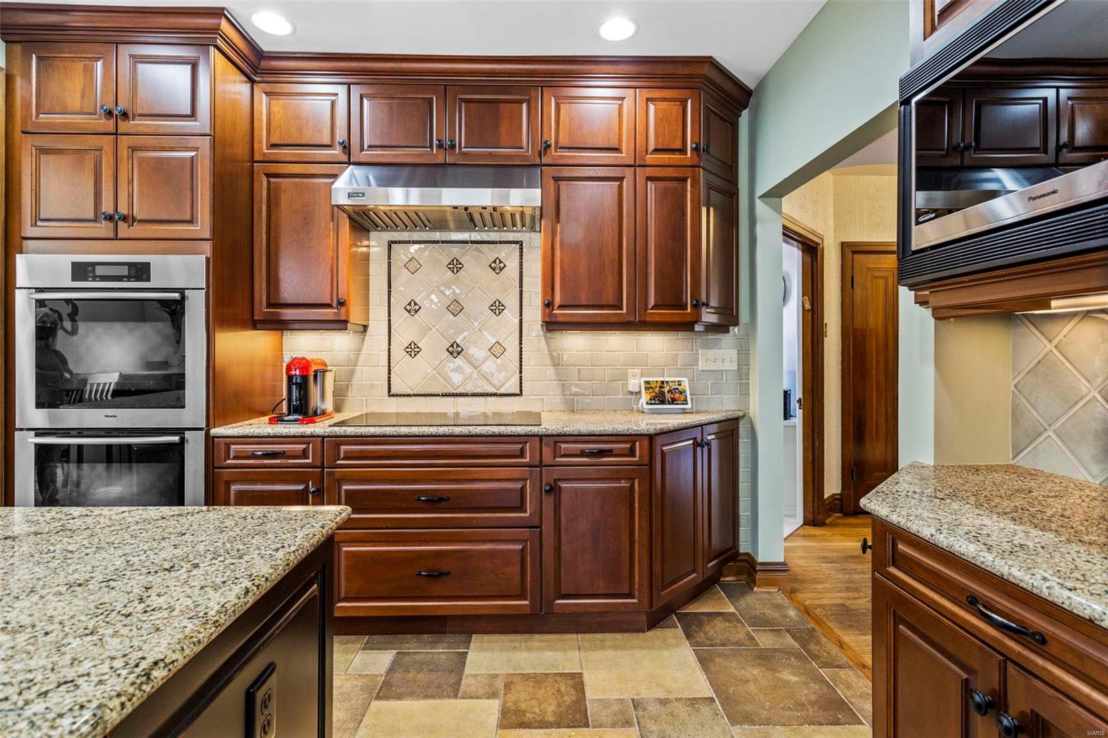 Davis Place - Residential