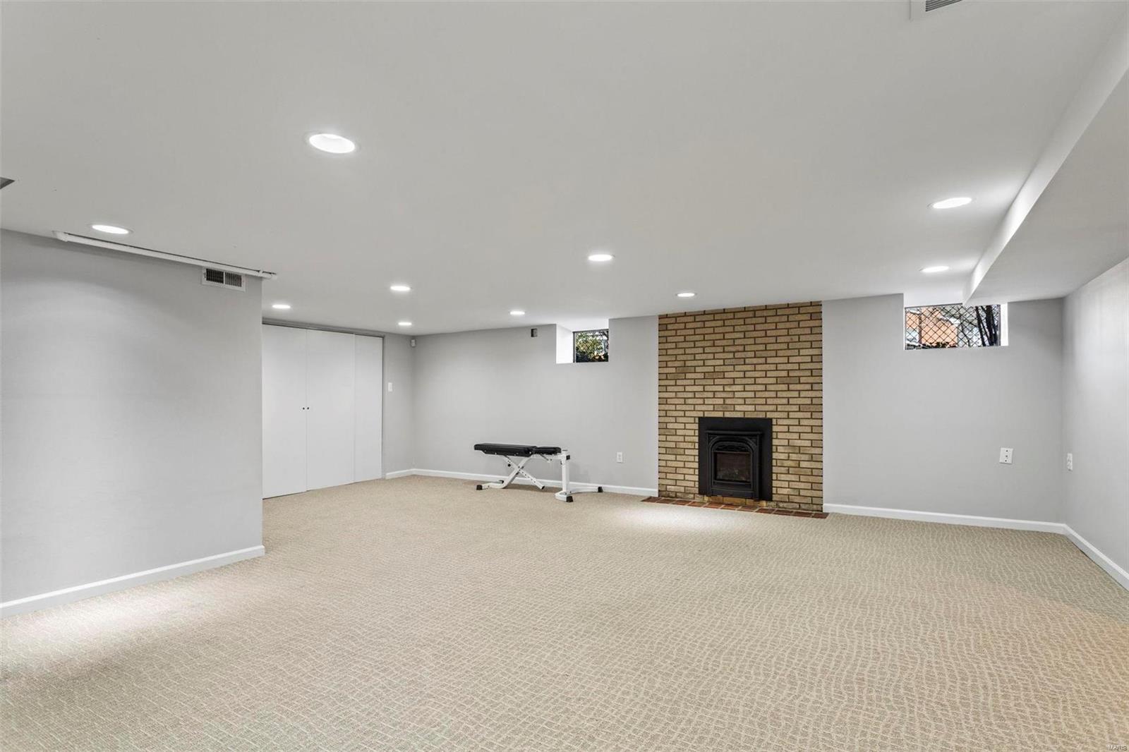 Davis Place - Residential