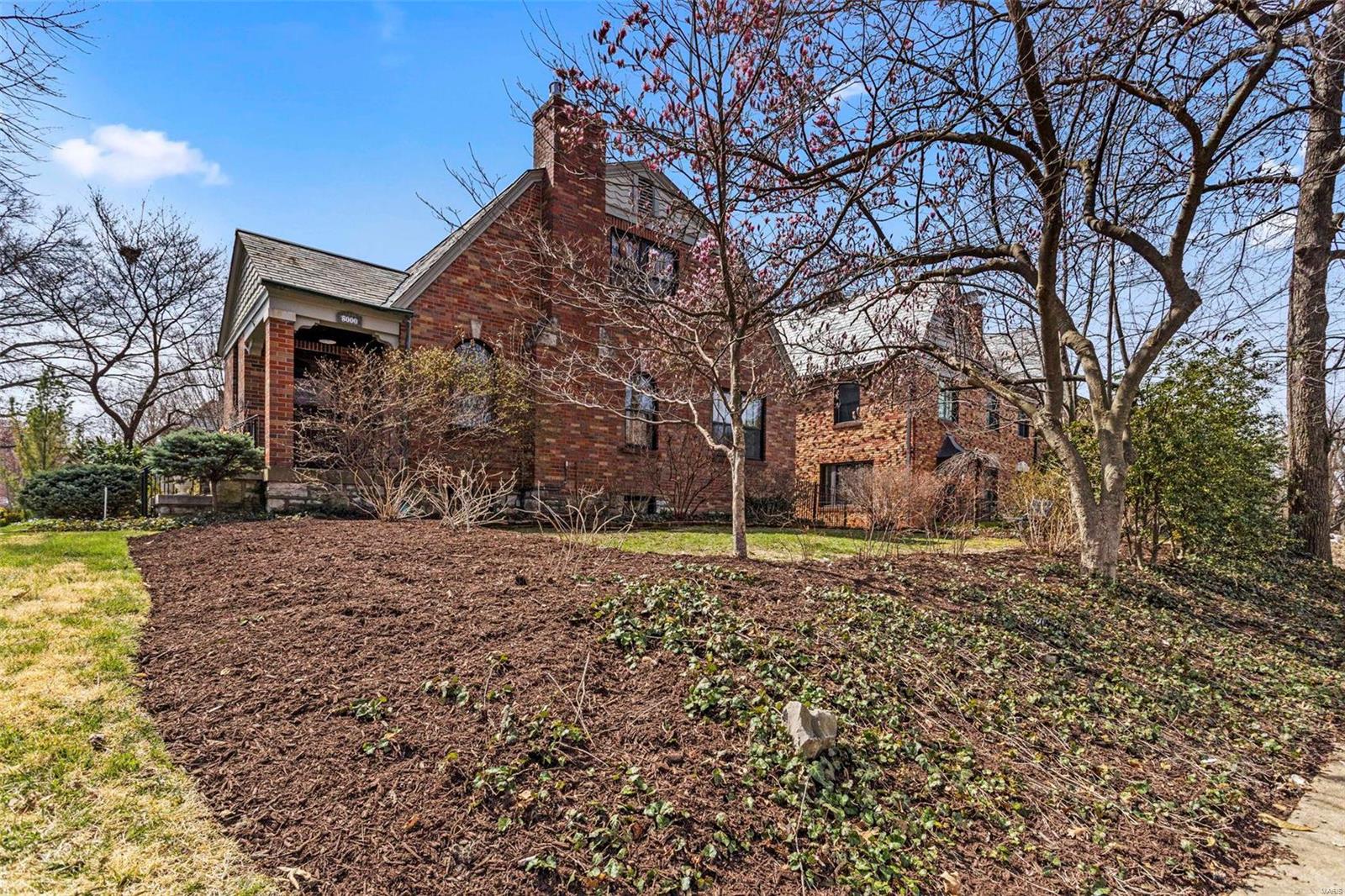 Davis Place - Residential