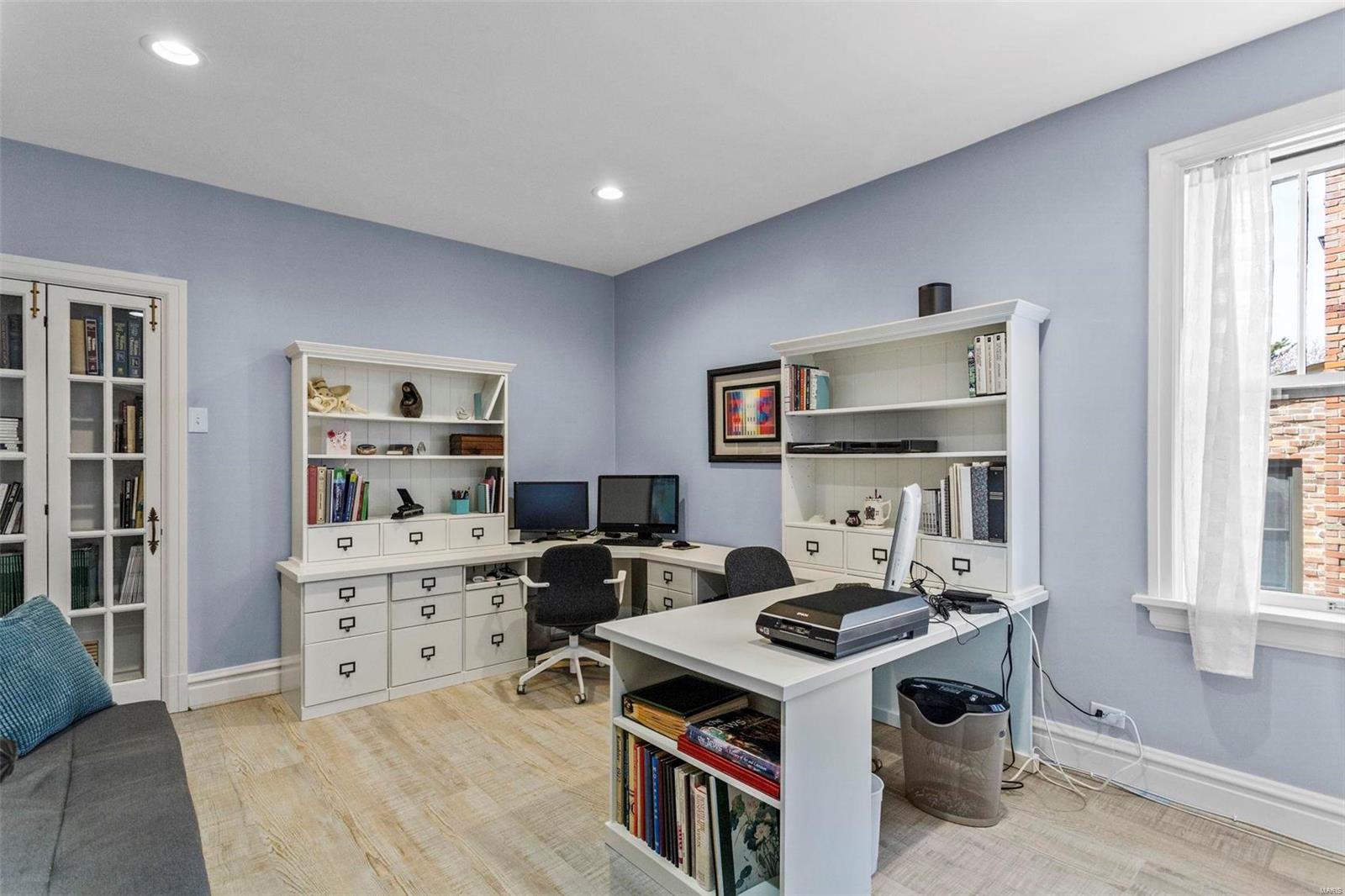 Davis Place - Residential