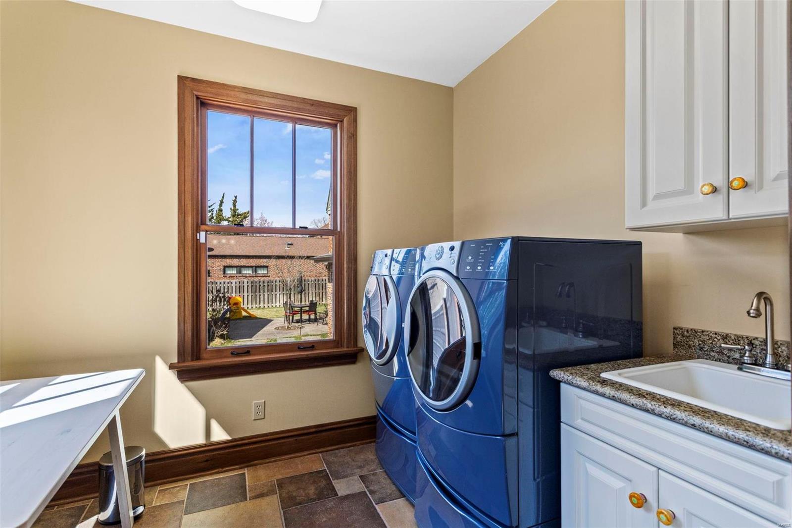 Davis Place - Residential